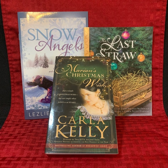 3 Christmas Book Bundle - Picture 1 of 11